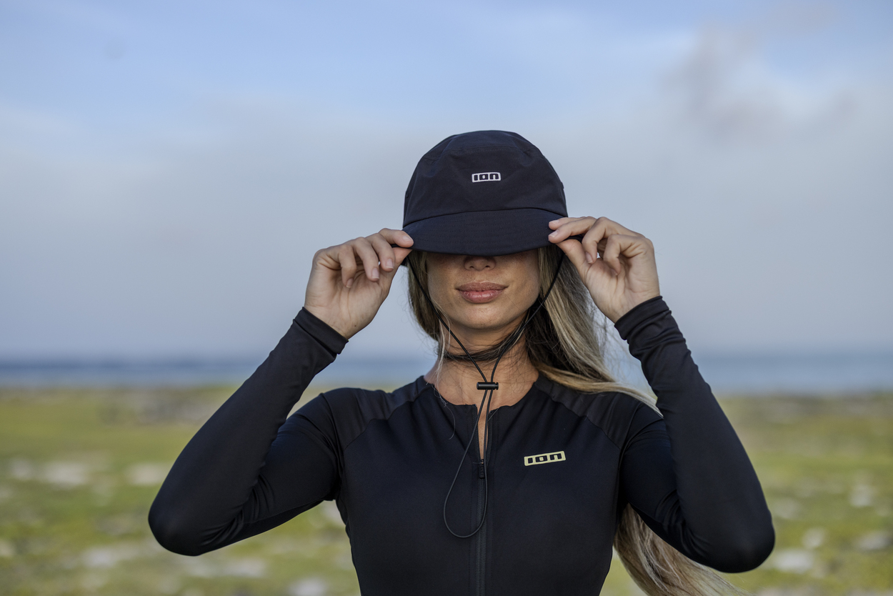 ION ������ Bucket Surf Hat (48260-7086) ������ 26-