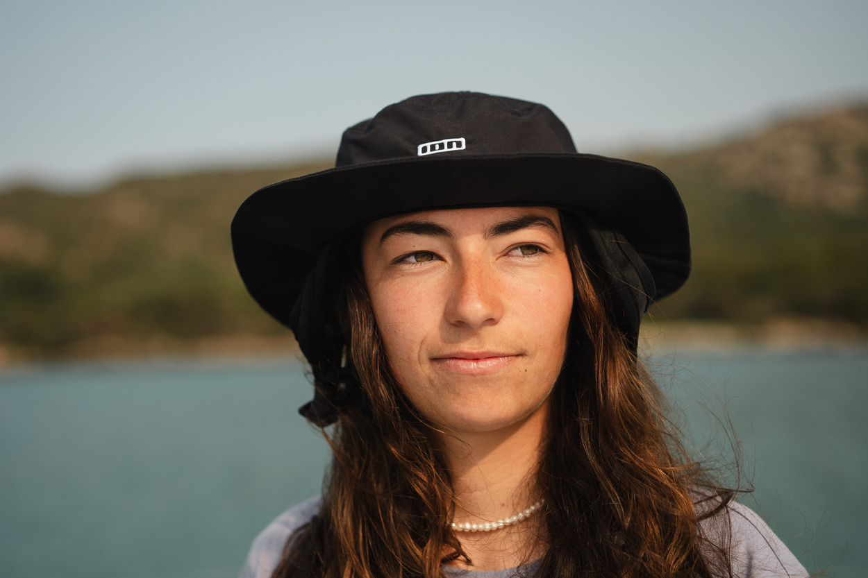 ION ������ Beach Hat (48260-7085) ������ 26 (M/L)-